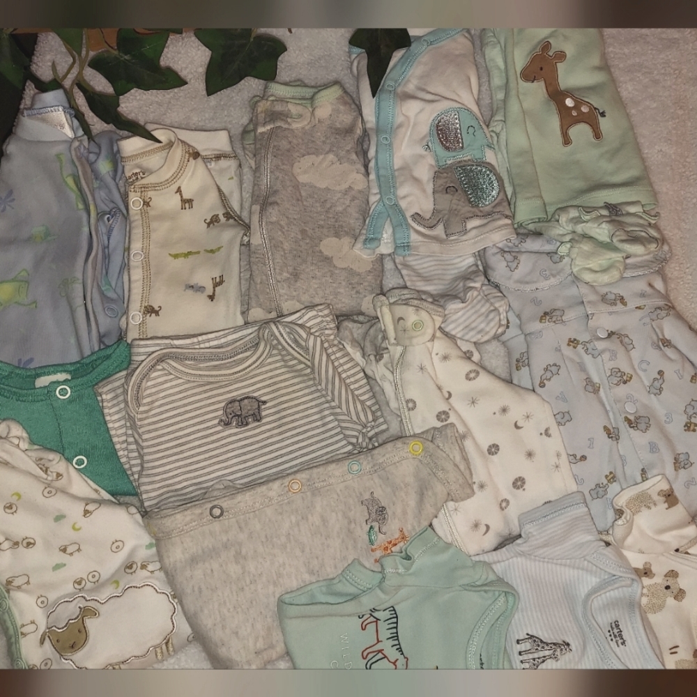 COPY - Neutral 14 Pc Newborn Clothing Lot